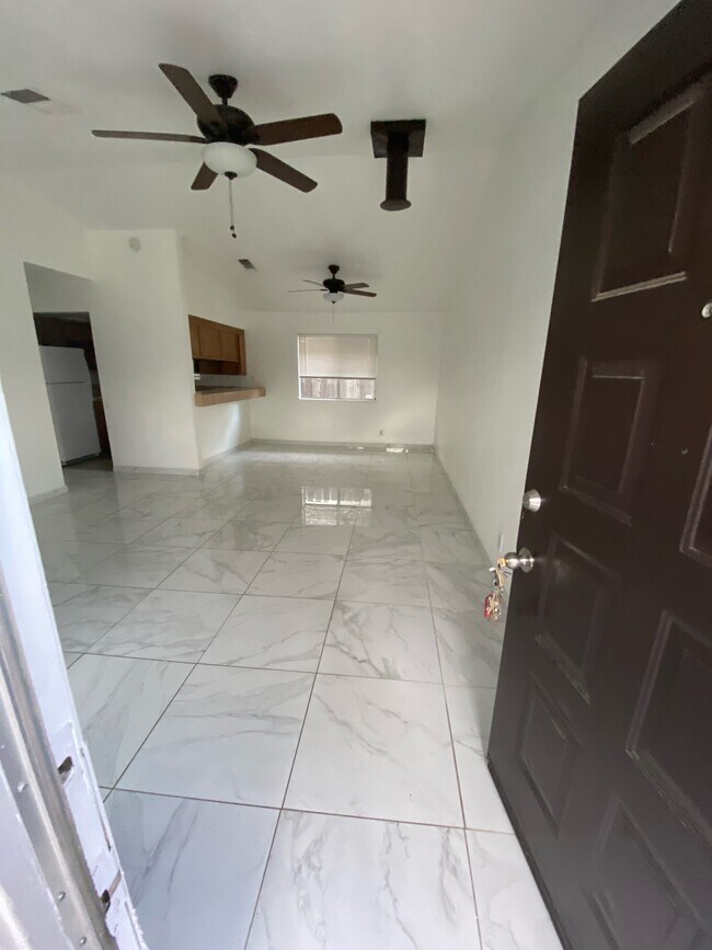 Foto del edificio - 1034 Kaweah St