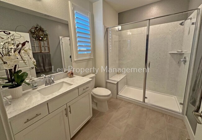 Building Photo - 8821 Cerro Vista Dr