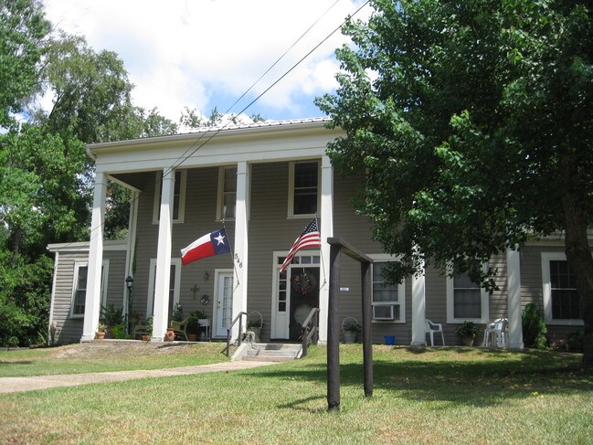 Building Photo - College Street Apartments