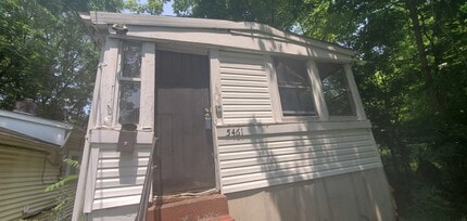 Building Photo - 5461 Hamilton Ave