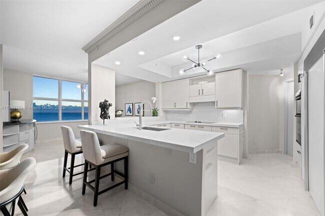 Foto del edificio - 2100 N Ocean Blvd
