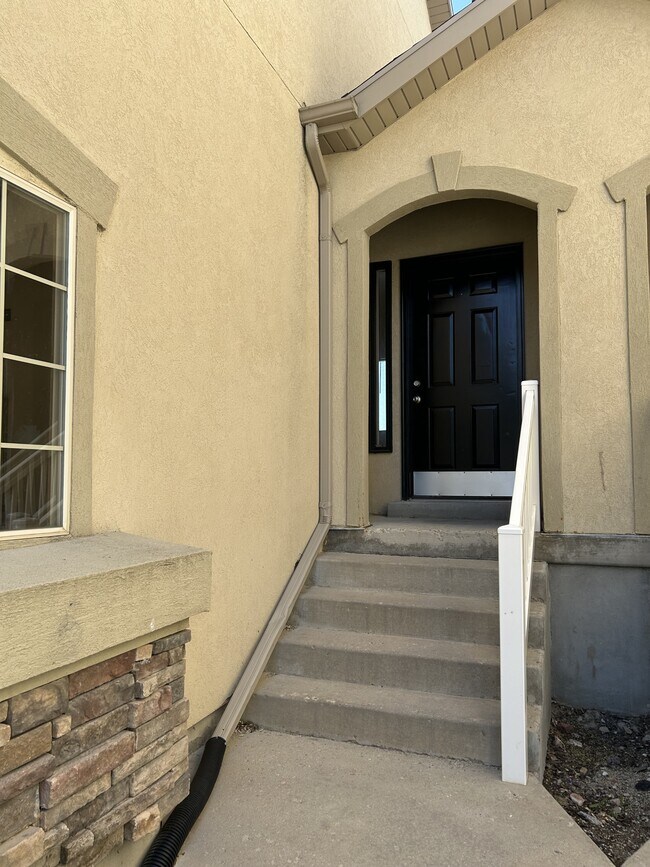 Building Photo - 2107 W 2180 N