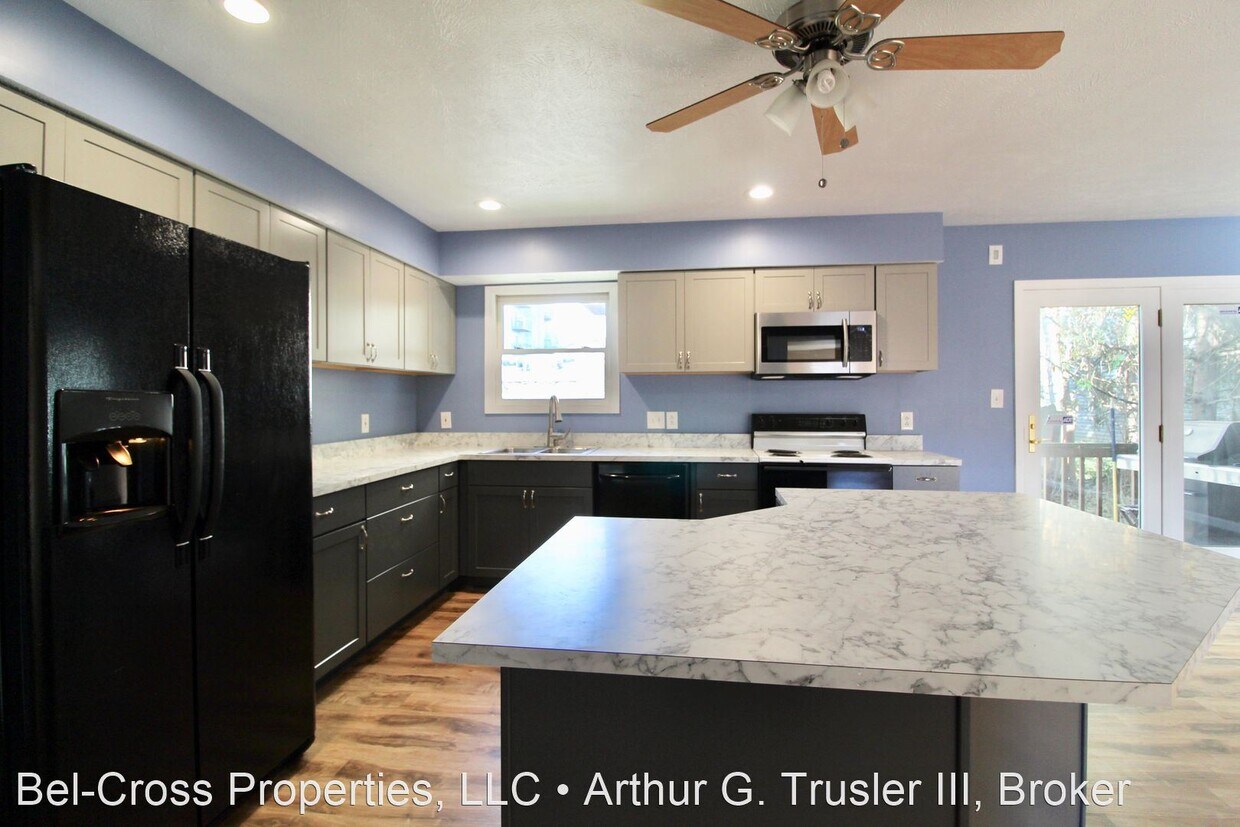 Primary Photo - 3 br, 2.5 bath House - 222 Stonegate Circle