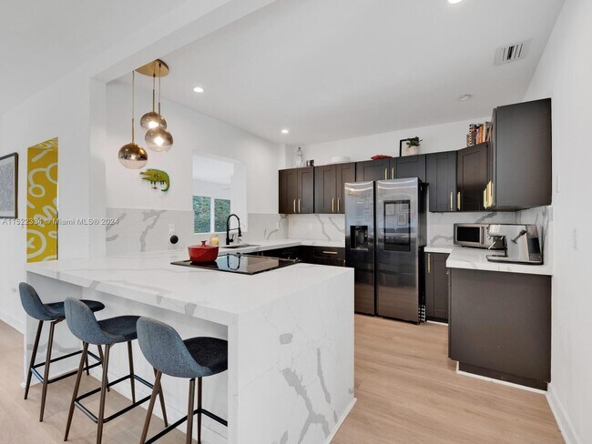 Foto del edificio - 9405 NW 2nd Ave