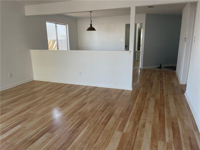 Foto del edificio - 4506 Pelham Dr