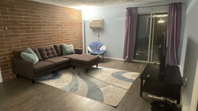 Foto del edificio - 115 W Squantum St