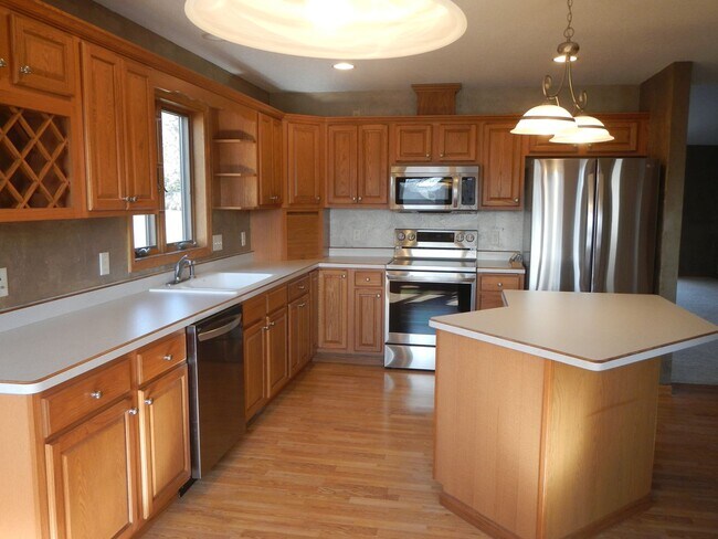 Foto del edificio - Nice 3 Bedroom 3 Bathroom Twinhome in River Falls