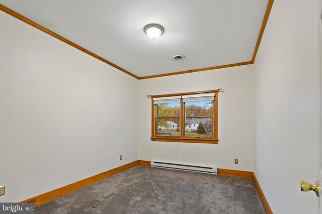 Foto del edificio - 268 N Ferry Point Rd