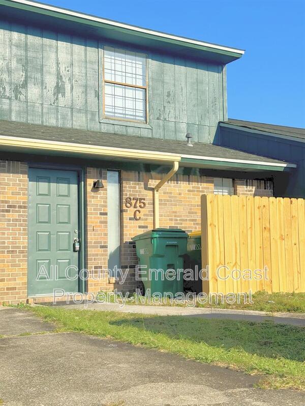 Foto del edificio - 875 Fairview Dr