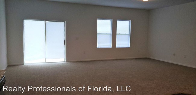 Foto del edificio - 3 br, 2 bath House - 15660 Merlin Ave