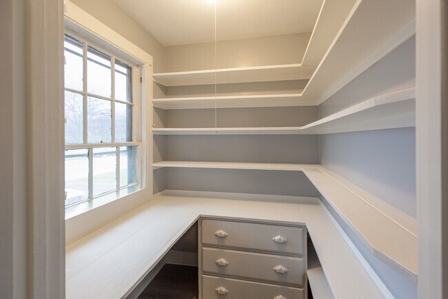 Building Photo - 235 Standish Ave