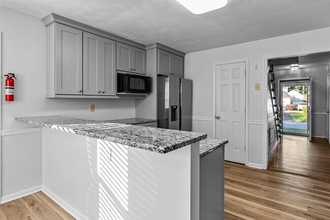 Foto del edificio - Charming 4-Bedroom Home for Rent in Chesapeake