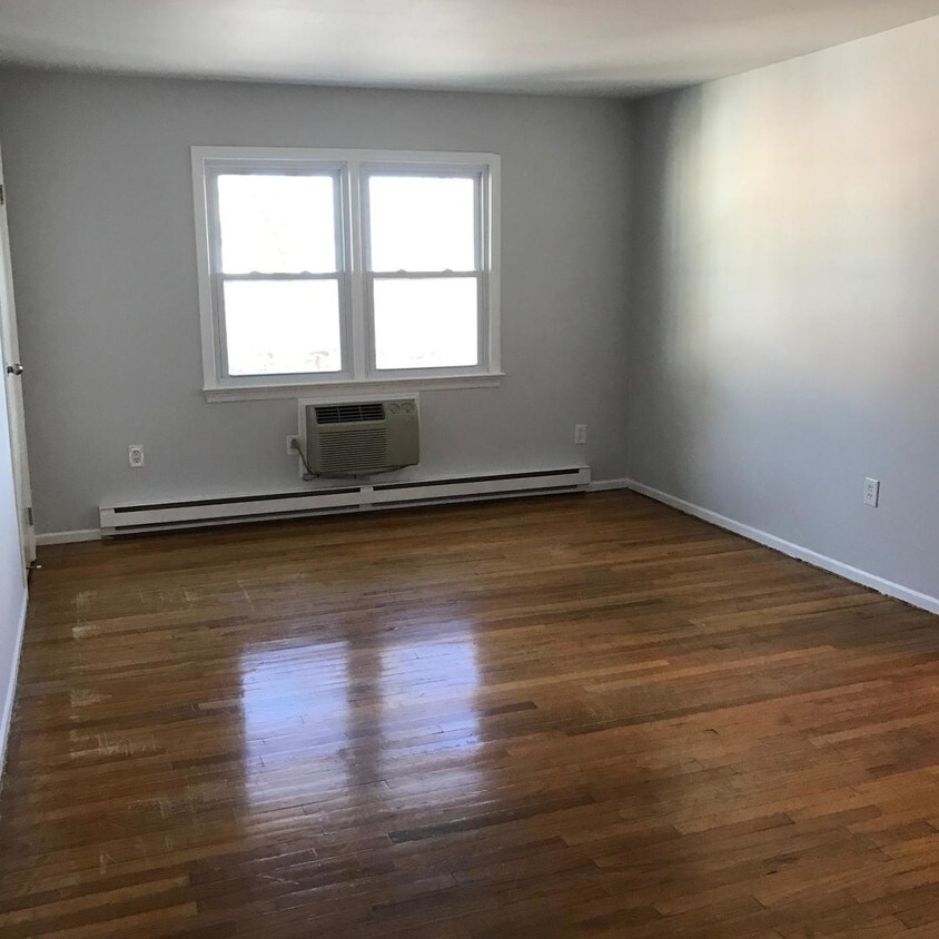 Foto del edificio - 82 Valley Ave