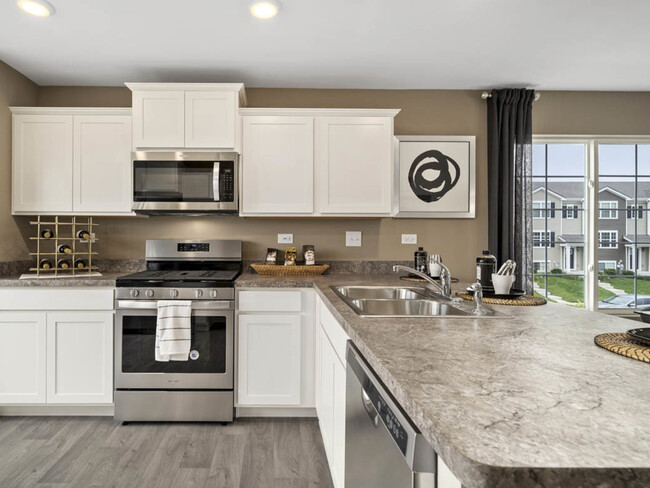 Building Photo - 3827 Bissel Dr