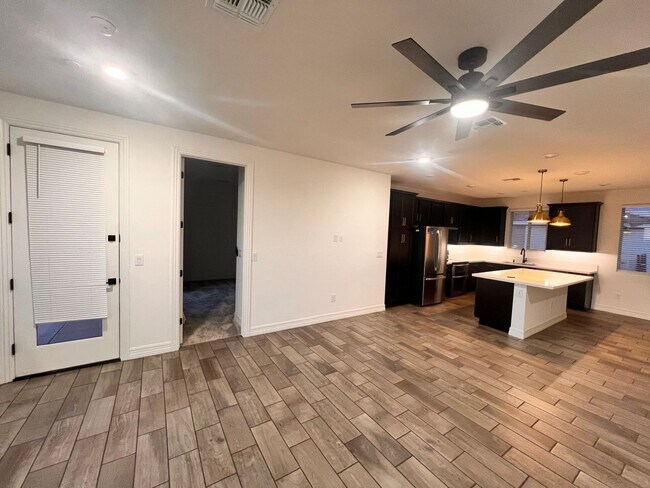 Foto del edificio - Charming 2BR Condo in Phoenix