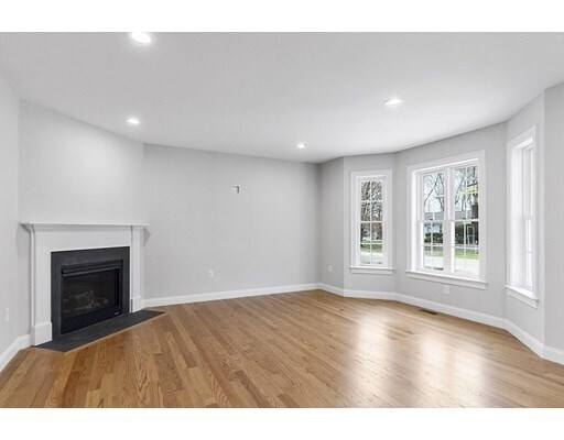 Building Photo - 149 Lowell Rd