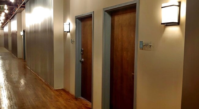 Building Photo - Offset Lofts