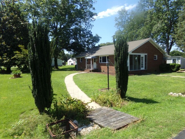 Building Photo - 3 Bedroom in Prince George County - Availa...