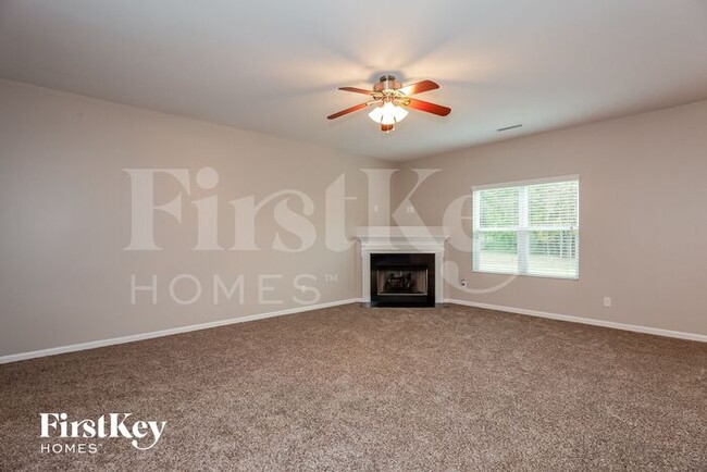 Foto del edificio - 2528 Woodsorrel Ln