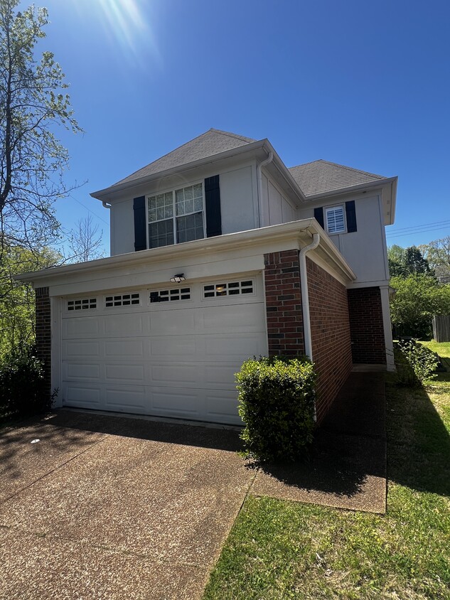 Foto principal - 1017 Cordova Ridge Pl