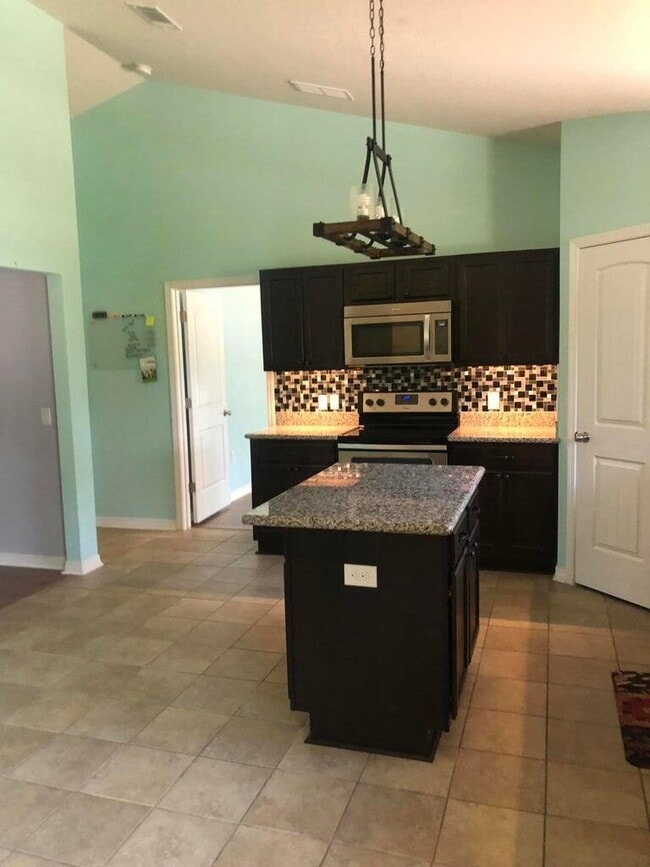 Foto del edificio - 9114 Timber Ln