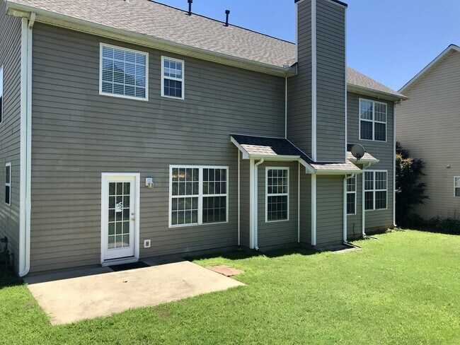 Building Photo - Freshly updated 4 Bedroom home in Avalon R...