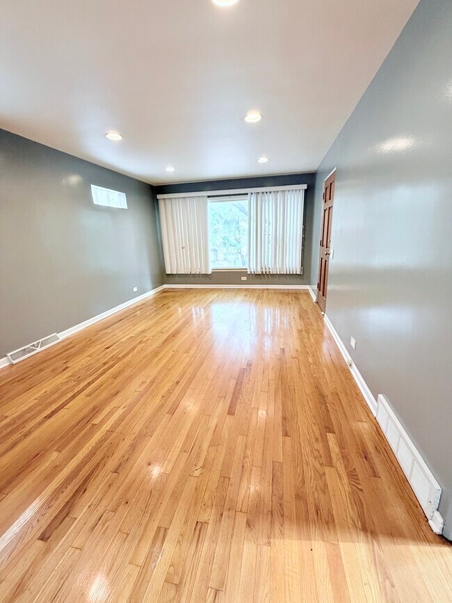 Foto del edificio - 24 E 75th St