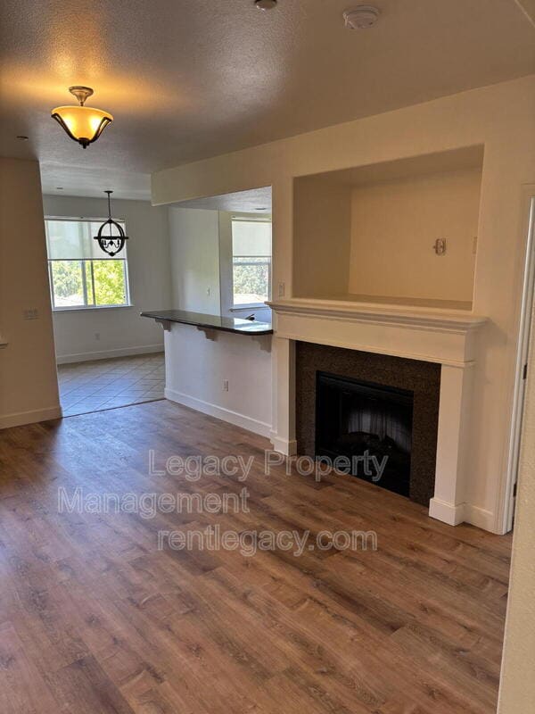Building Photo - 1501 Secret Ravine Pkwy