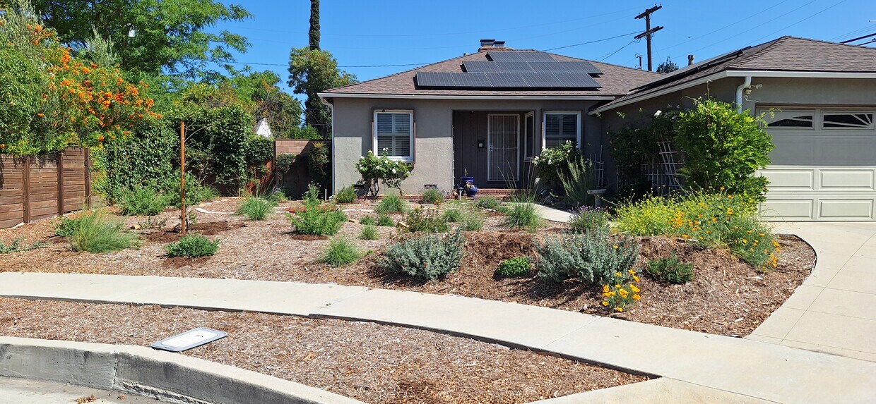 Foto principal - 16915 Lanark St