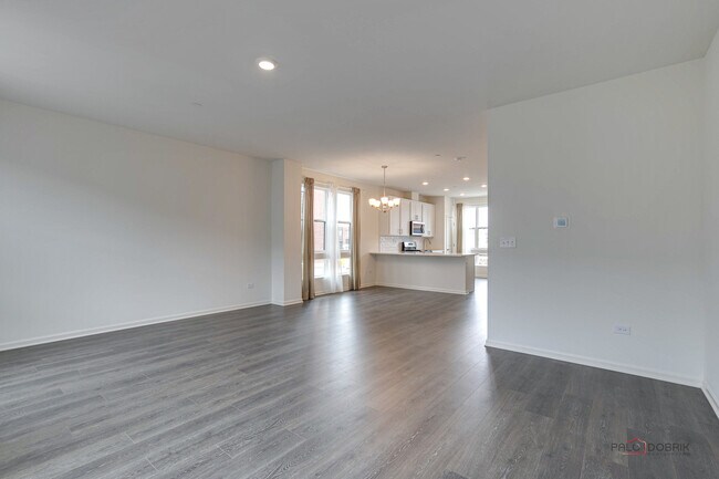 Building Photo - 2238 Venture Dr