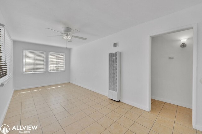 Foto del edificio - 3969 B St