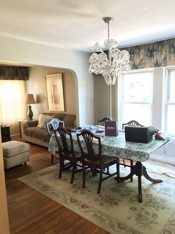 Foto del edificio - 6-8 Rice Ave