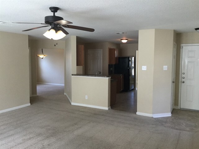 Foto del edificio - 9830 Wing Street