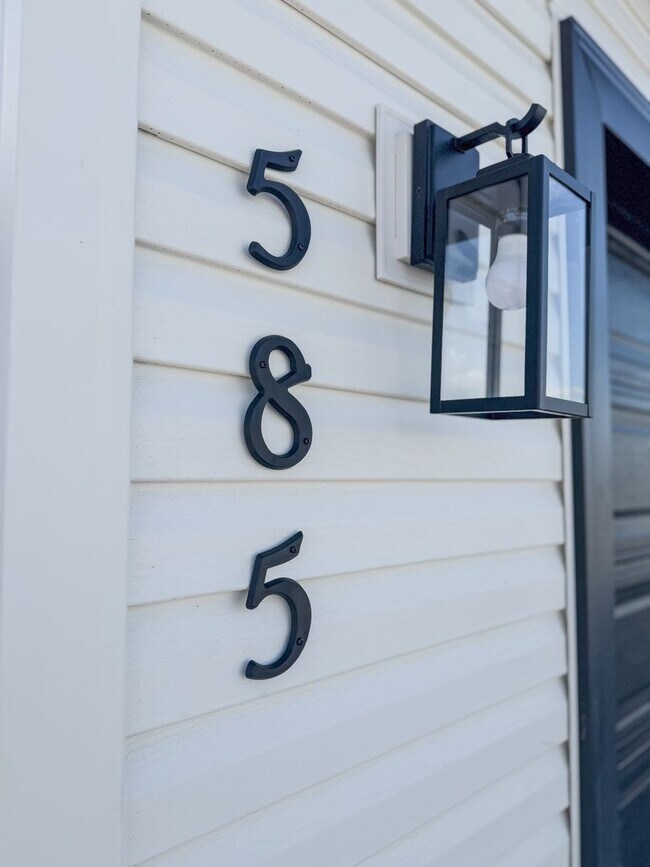 Foto del edificio - TWIN HOME FOR RENT IN SUGAR CITY - 3 BEDROOMS 2 FULL BATHROOMS