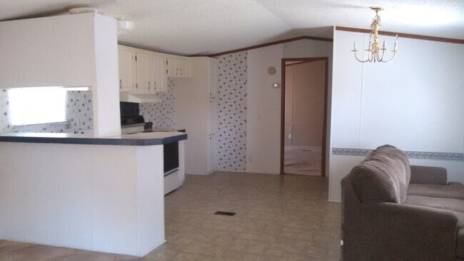 Building Photo - 148 Beaver Cir