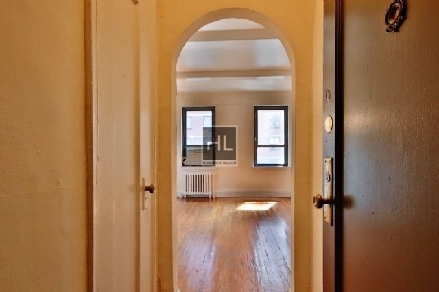 Building Photo - Studio,Waverly Place,