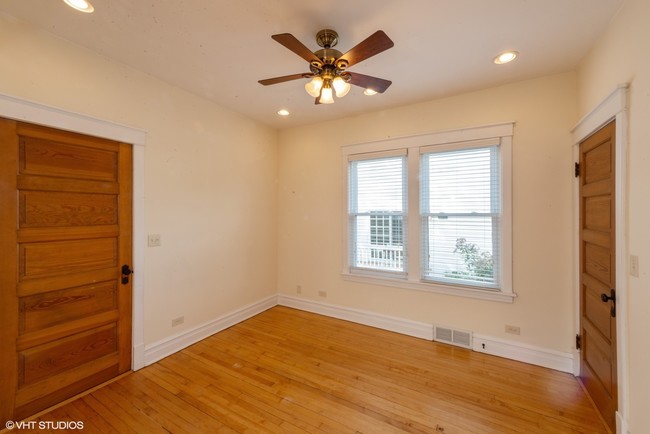 Building Photo - 717 Elm St