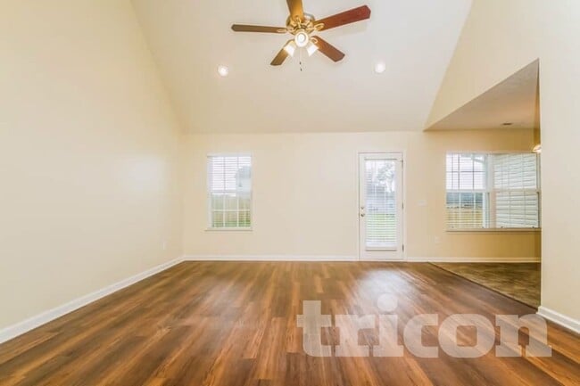 Foto del edificio - 1020 Niagra Way