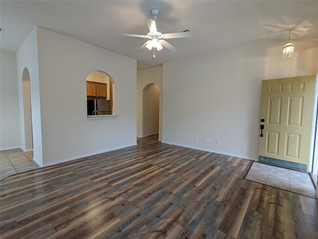Building Photo - 16100 S Great Oaks Dr