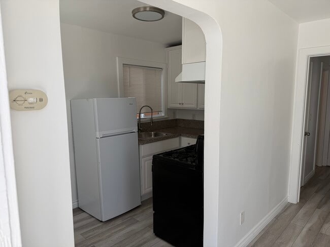 Foto del edificio - 3619 Edenhurst Ave