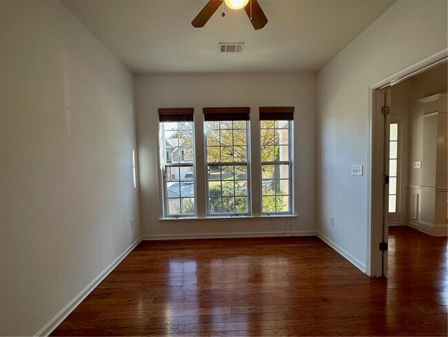 Foto del edificio - 8355 Grenadier Trail