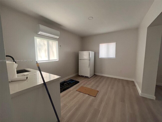 Foto del edificio - 2200 SW 24th Ter