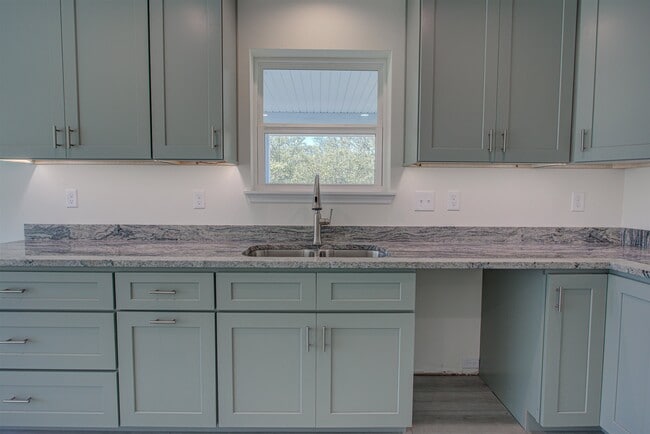 Foto del edificio - 253 Desoto Rd