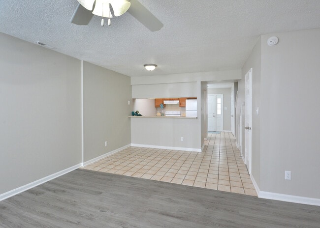 Building Photo - North Ingleside Townhomes