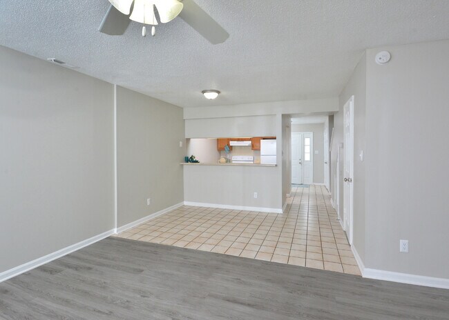 Foto del edificio - North Ingleside Townhomes