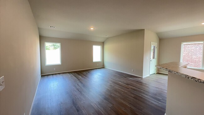 Foto del edificio - Welcome to your dream home in the heart of...