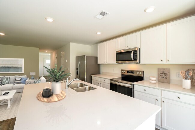 Foto del edificio - 15 Striker Rd