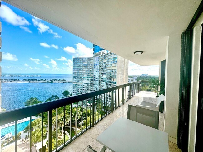 Foto del edificio - 2333 Brickell Ave