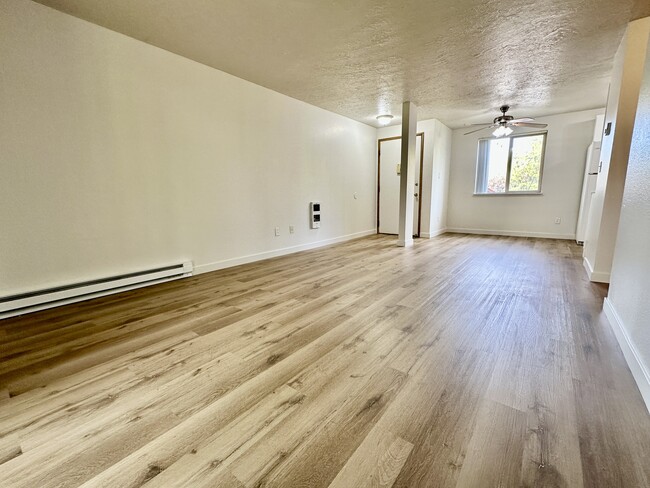 Building Photo - 3640 SW 114th Ave