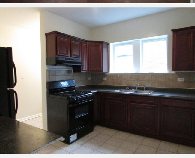 Building Photo - 8045 S Dobson Ave